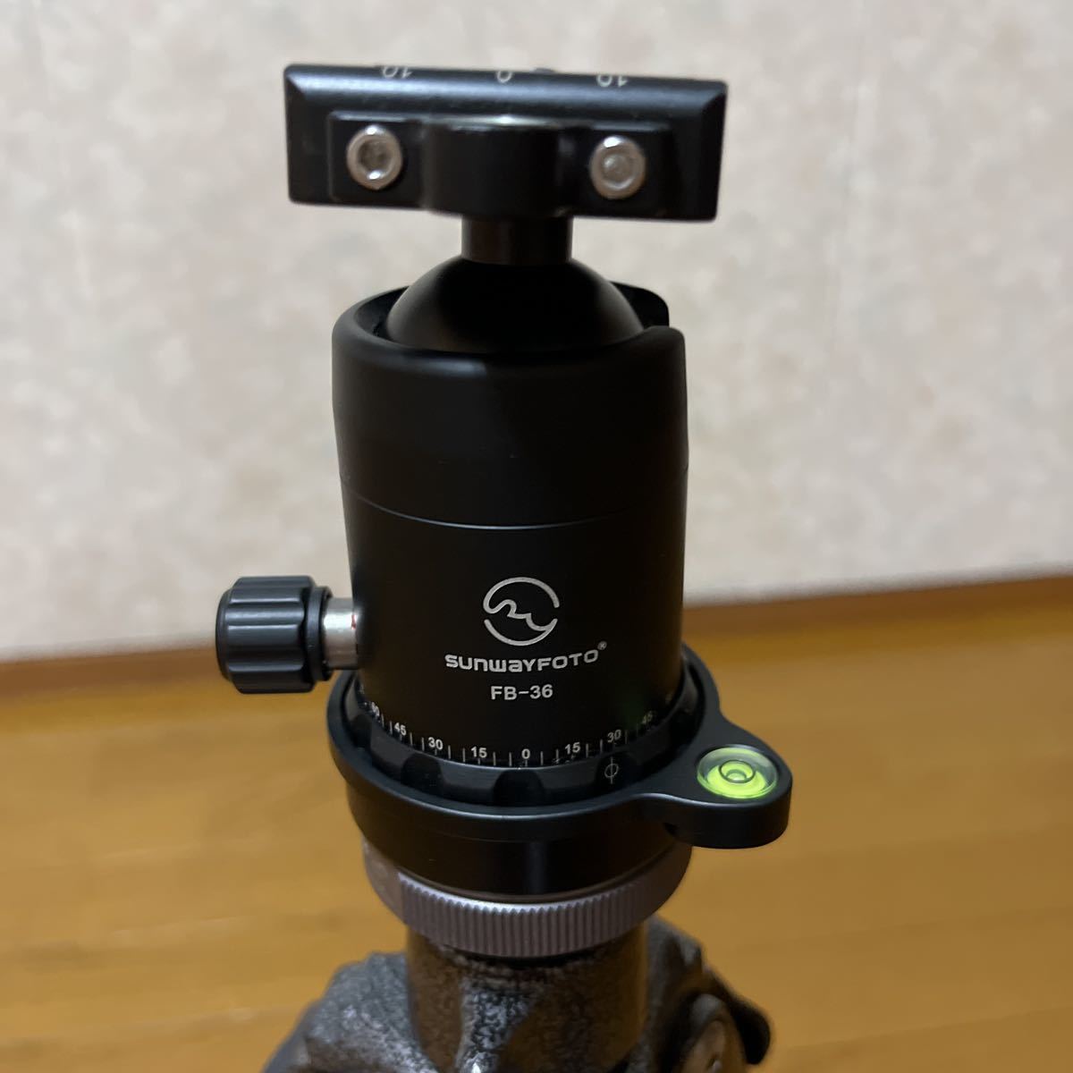 gitzo マウンテニア gt0542 カーボン三脚 0型4段 GT0542 GITZO マウンテニア 通販 3段 GT0532