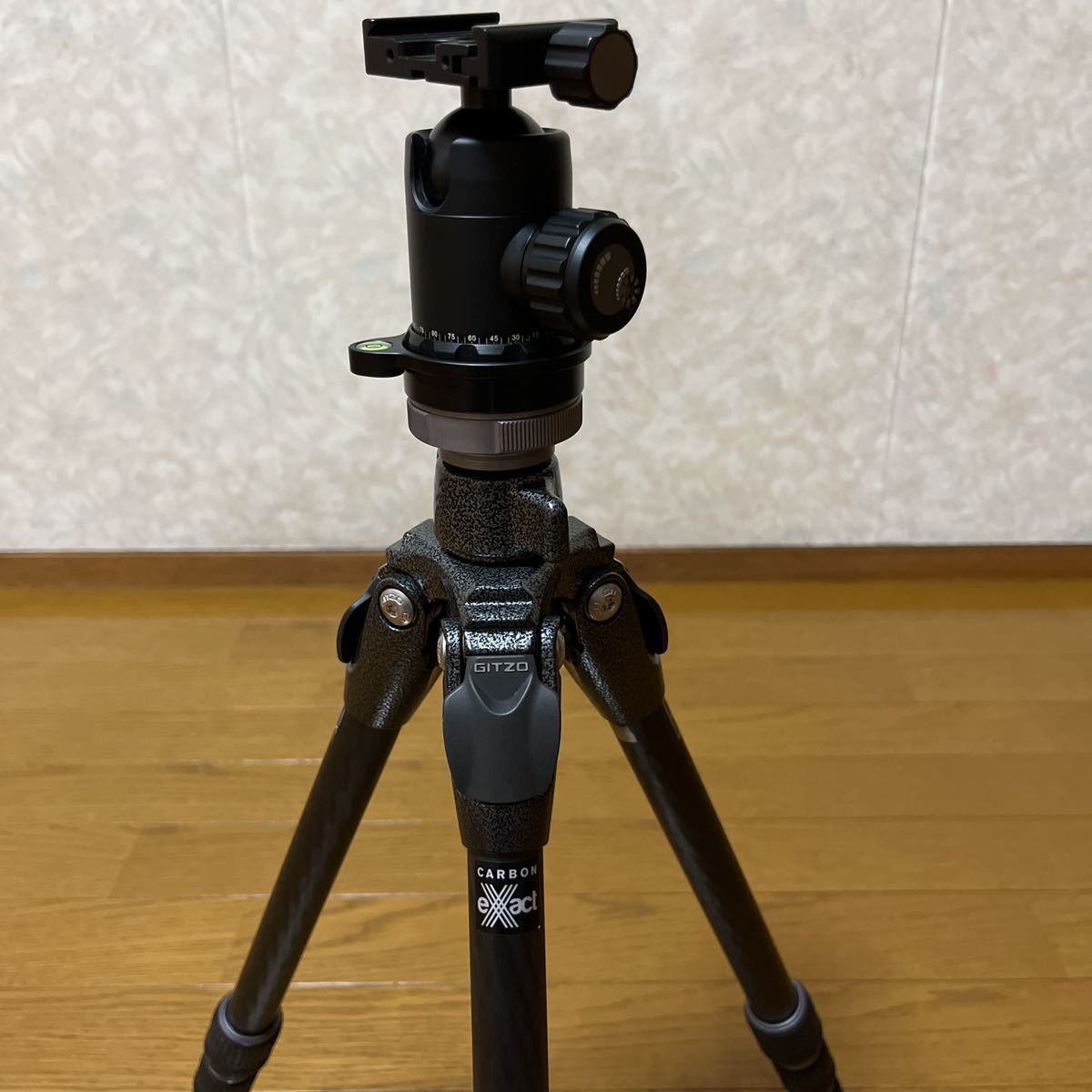 gitzo マウンテニア gt0542 カーボン三脚 0型4段 GT0542 GITZO マウンテニア 通販 3段 GT0532