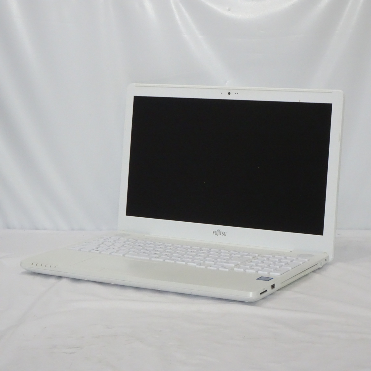 富士通 LIFEBOOK AH50/D2 Core i7-7700HQ 2.8GHz 4GB DVD