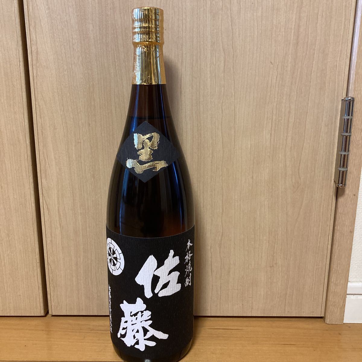 佐藤 芋焼酎 黒 | : 佐藤酒造 1800ml 黒麹仕込 25度 - 1.8L｜