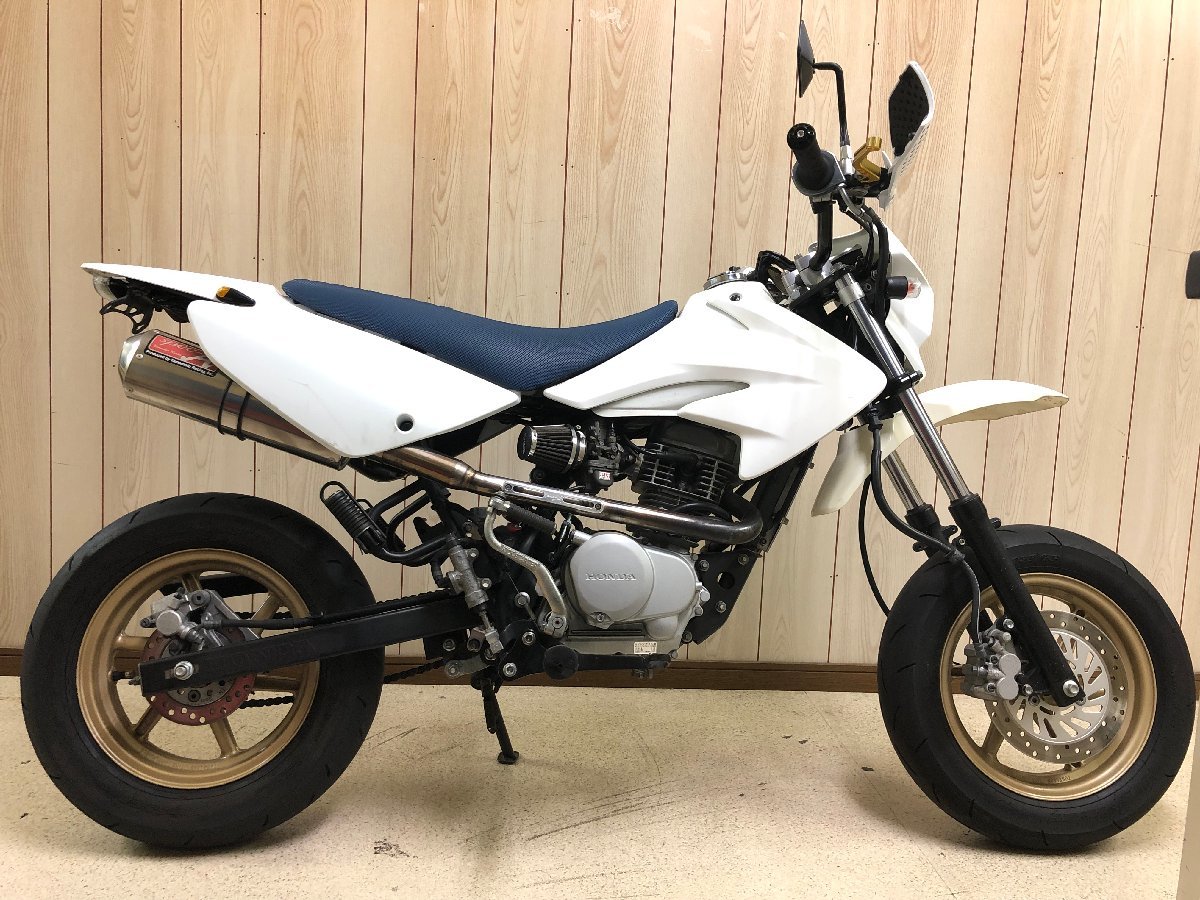 20) ホンダ XR 100 モタード 純正 フロントフェンダー 白 ジャンク 