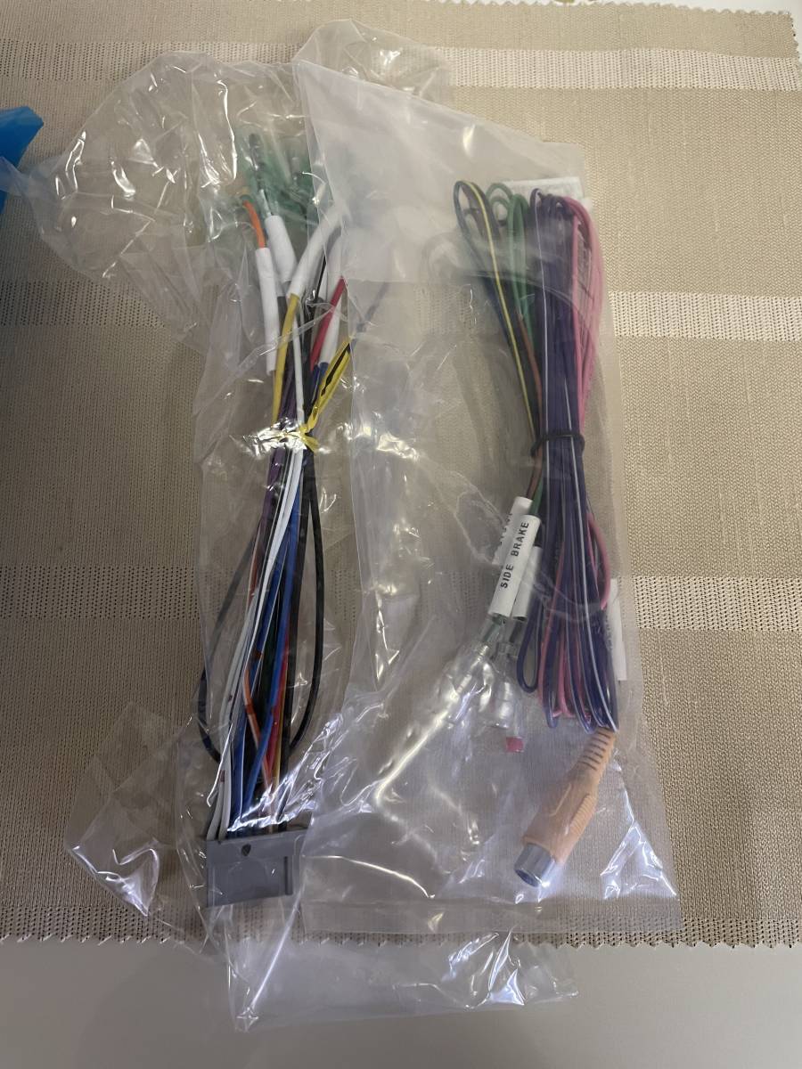 100000001001212305_10203