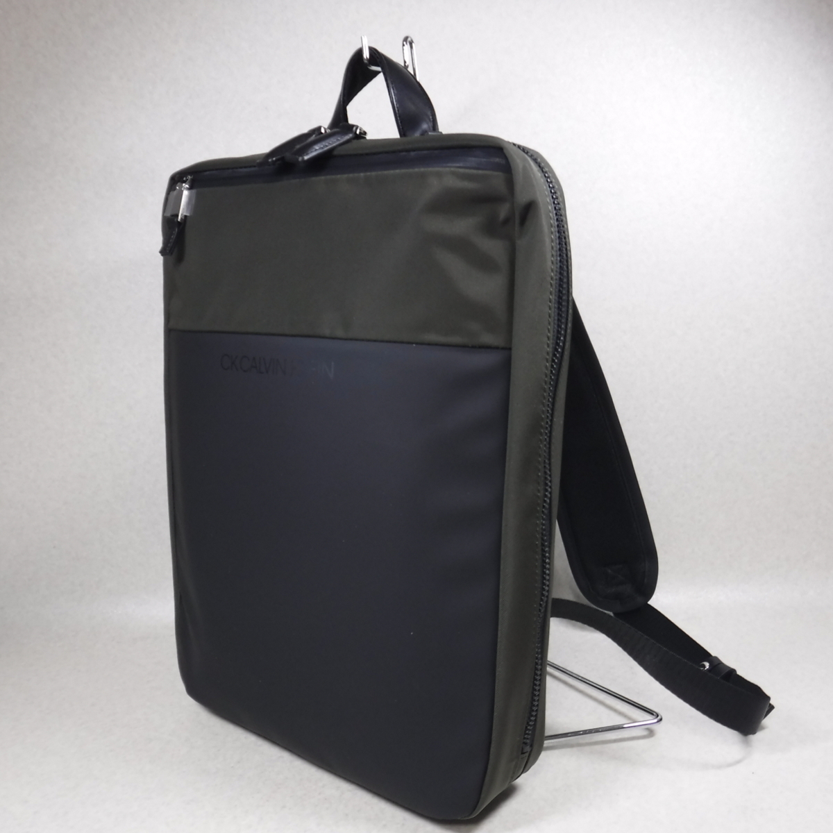 BB221 Calvin Klein カルバンクライン 定価25300円 ビジネスリュック 