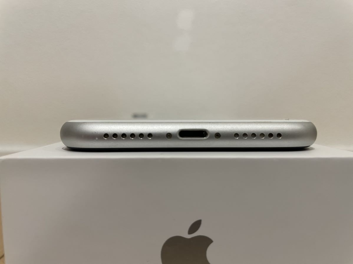 iPhone XR 64GB ホワイト iPhone XR 64GB Electronics