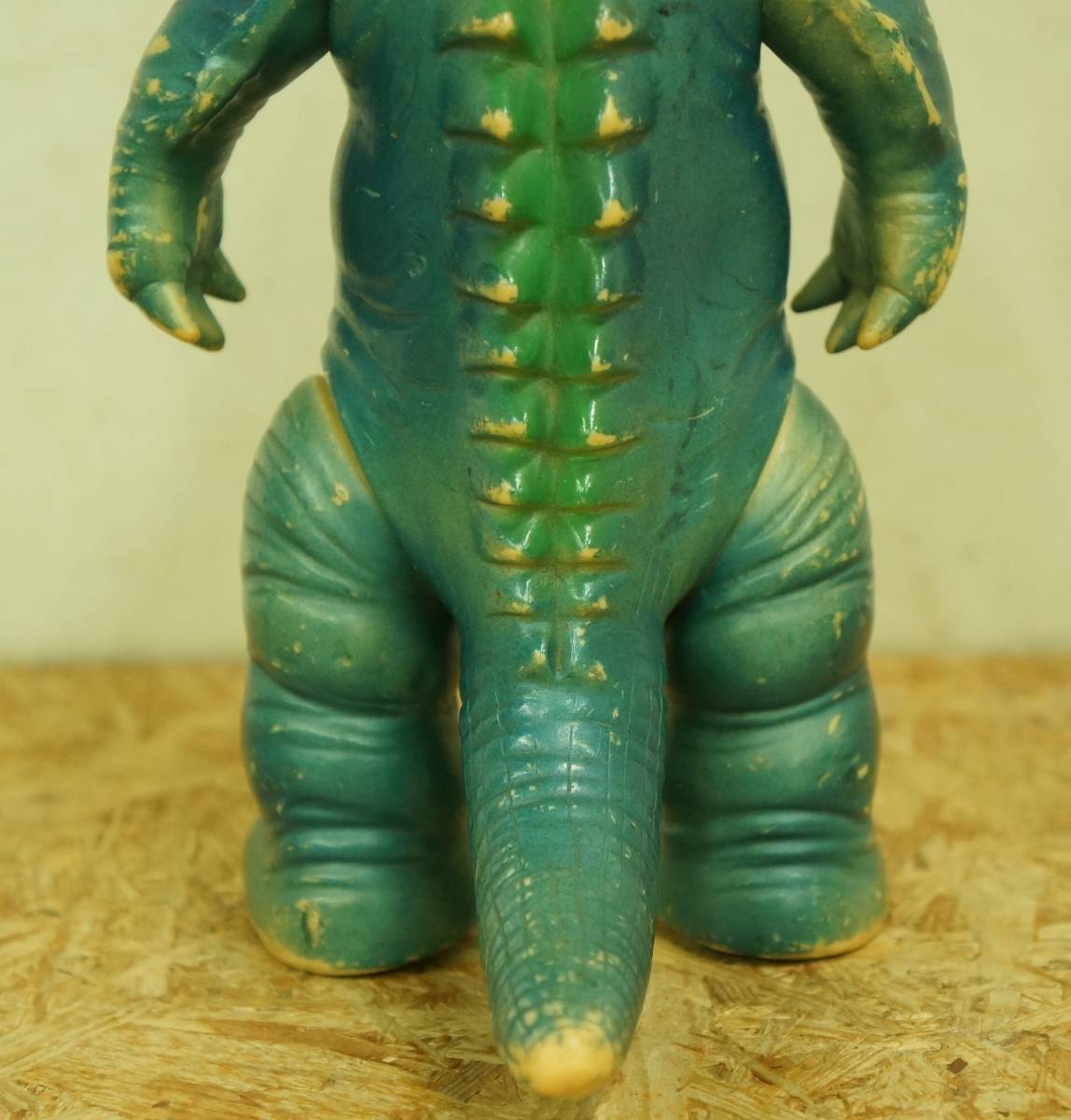 ソフビ 当時物 ネロンガ マルサン 円谷プロ ウルトラマン 怪獣