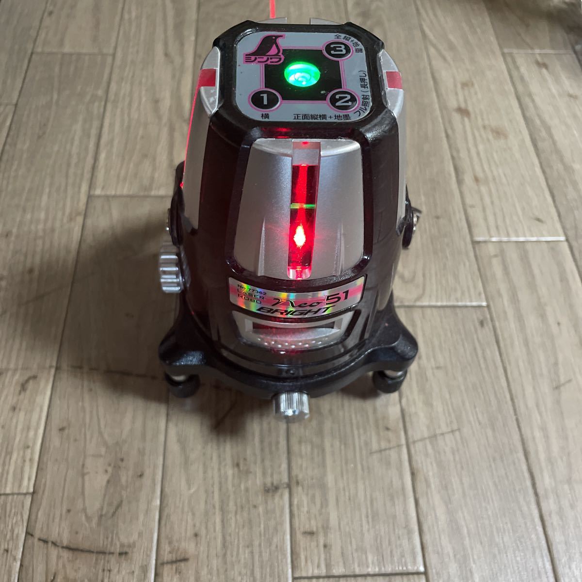 【赤字超特価，安い】 レーザー墨出し器 シンワ neo51 BRIGHT(光学測定器)｜売買されたオークション情報、yahooの商品情報をアーカイブ公開 - オークファン 光学測定器