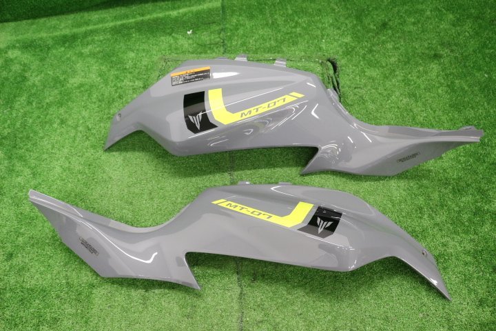 人気定番，格安 40163 MT-07. RM19J 2018- 純正サイドカウル NNN(サイド)｜売買されたオークション情報、yahooの商品情報をアーカイブ公開 - オークファン ヤマハ用