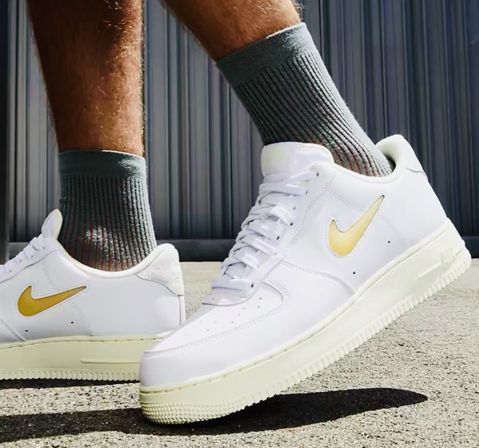 ☆送料込■新品26.0cm■ナイキ エア フォース1 07 LX ホワイト/ココナッツミルク/ペールバニラ AF1