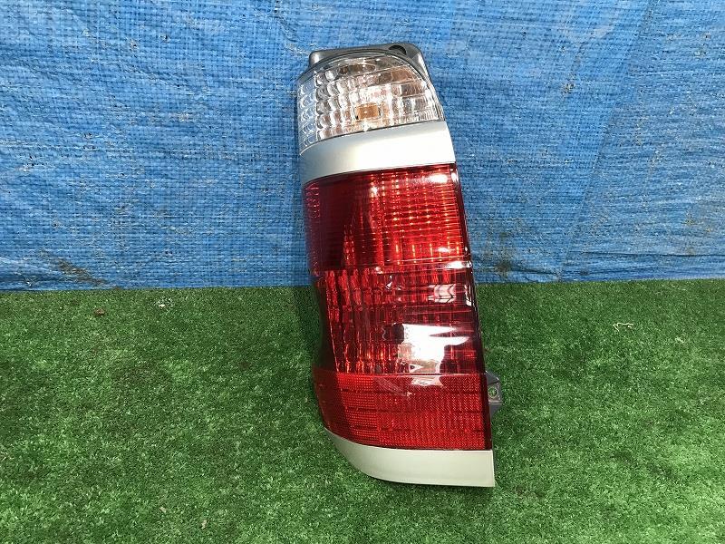 【最安値，HOT】 トヨタ 純正 グランドハイエース KCH16W 左テールランプ 81560-26340-B3 P10500-22016951(テールライト)｜売買されたオークション情報、yahooの商品情報をアーカイブ公開 - オークファン トヨタ用
