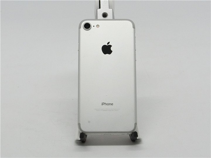中古 Apple iPhone7 32GB シルバー A1779 docomo利用制限〇 最大容量85