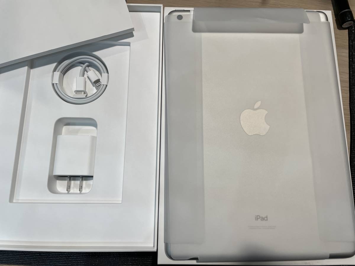 アップル iPad 第9世代 64GB シルバー au SIMフリー セルラーモデル 