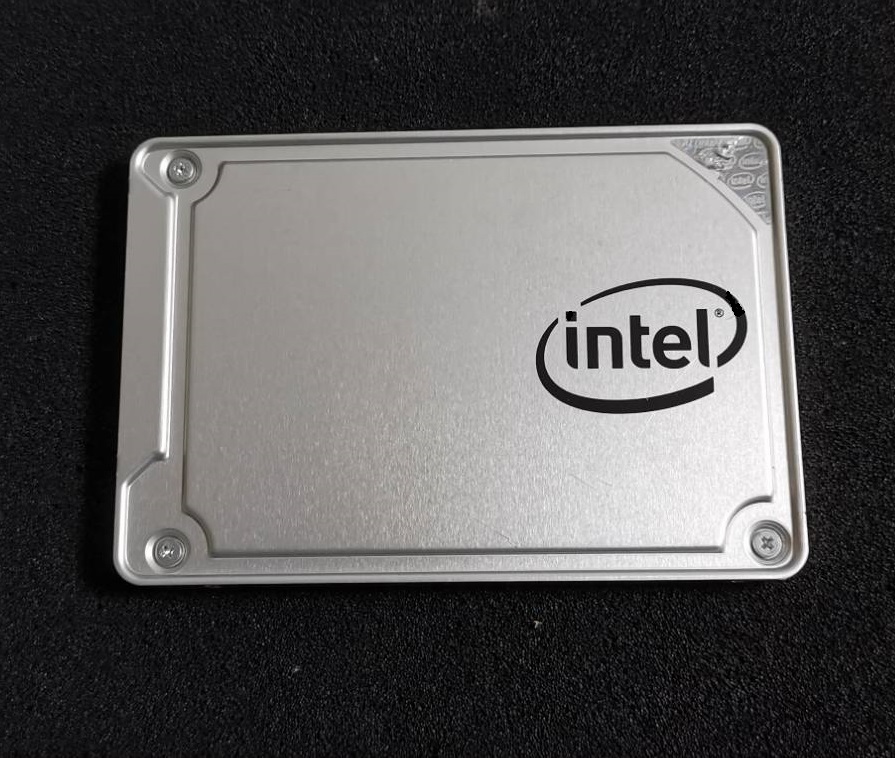 Intel SSD 545S Series 2.5inch TLC 256GB SSDSC2KW256G8 SATA ((動作美品・1個限定！))