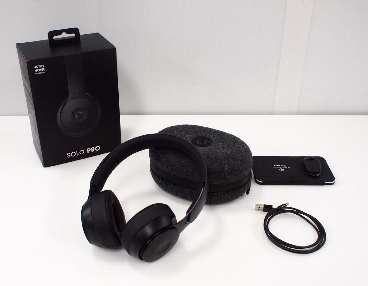オーディオ機器 Beats solo pro ワイヤレスヘッドホン ブラック 本体