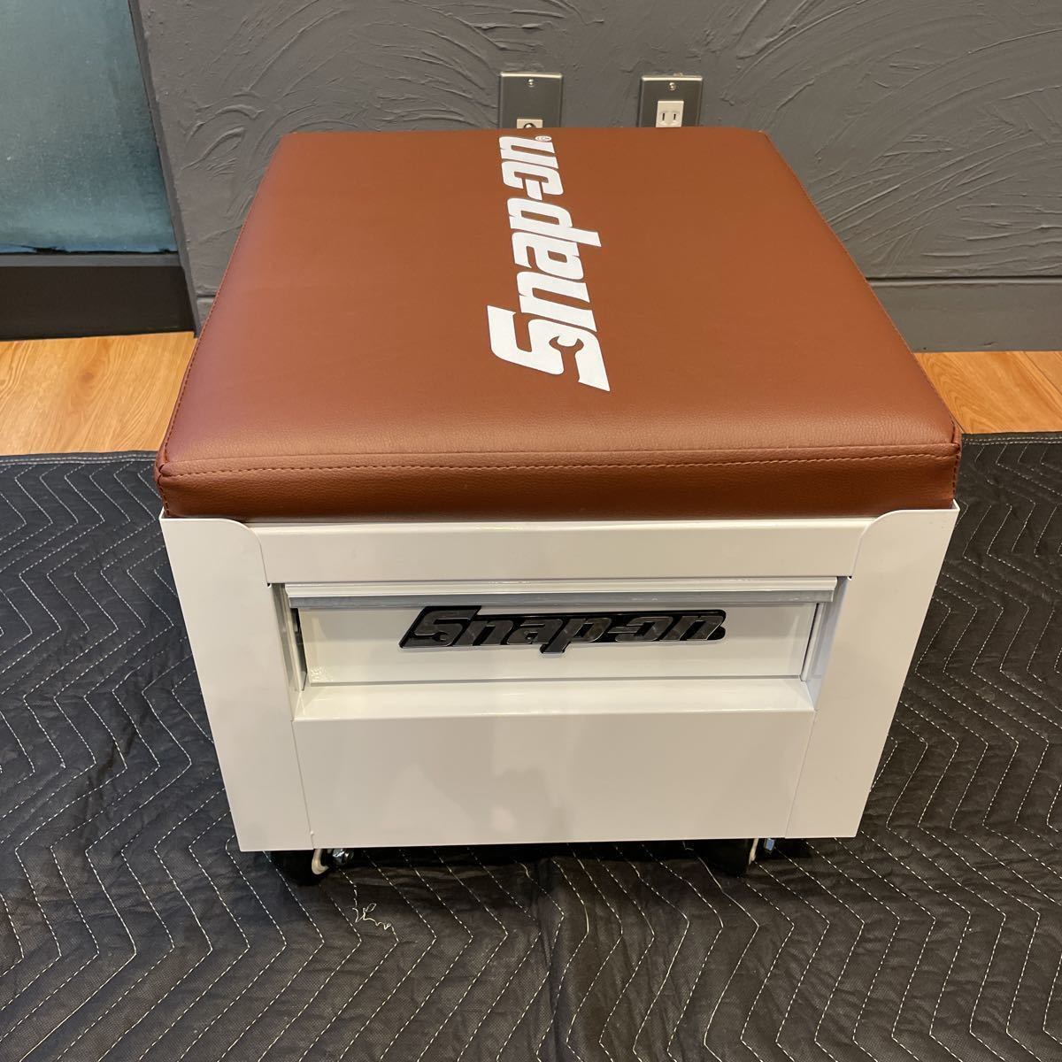 スナップオン Snap-on シート クリーパー スナップオン工具箱 JCSCWHBR 
