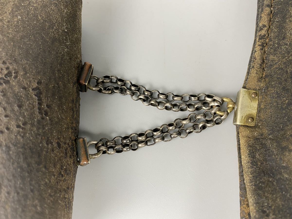陶楽】B0099喫煙具 明治時代 皮 花草図 彫刻 煙草入れ キセル 煙管