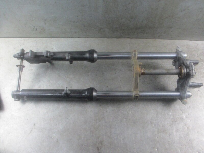 RGA-127A GSX250E 純正 フロント フォーク ステム GJ51B-130 点火OK 
