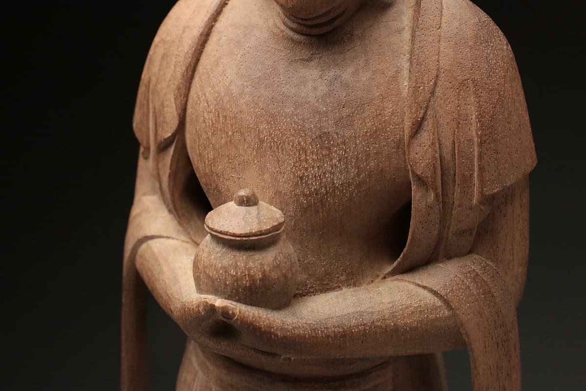 中国美術 EG173 【彫刻家 横山一夢 作】井波彫刻 一木彫「薬師立像」高41cm 重