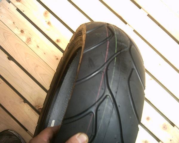 新品スカイウエーブ250リアタイヤ130/70－13　１本