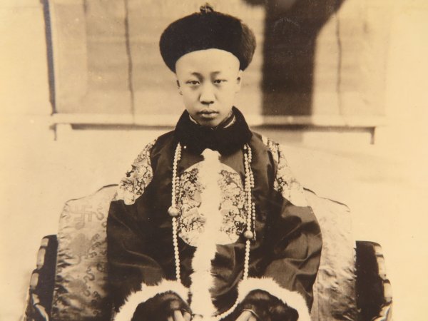 戦前 古写真【愛新覚羅 溥儀】2枚 中判 清朝皇帝 宣統帝 大満洲帝国