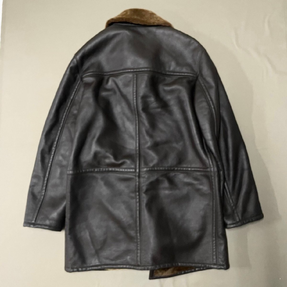 ○ 美品 HUGO BOSS ヒューゴボス ムートンジャケット コート ムートン 