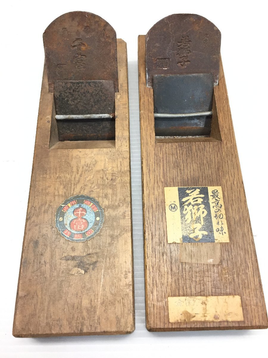 中島千波 作『醍醐寺三宝院枝垂桜吹雪』 ｜骨董品買取 緑和堂