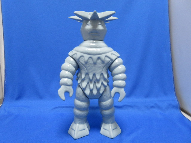 マーミット テペト星人 未塗装 灰色 マーミット テペト星人 未塗装 灰色