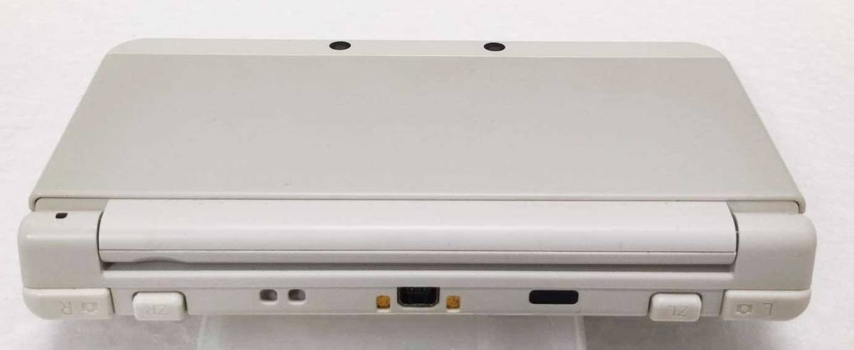 キズあり】Newニンテンドー3DS ホワイト / 本体のみ 24時間以内に発送