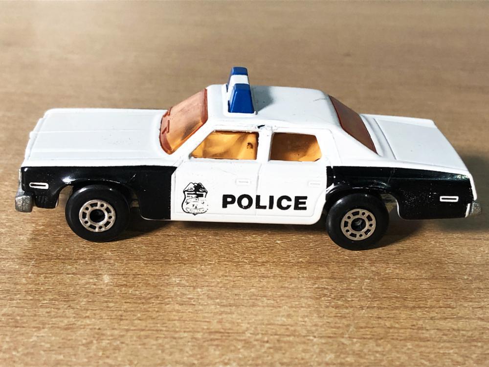 ◎☆新品未使用☆MATCHBOX マッチボックス NEW 10 PLYMOUTH POLICE CAR