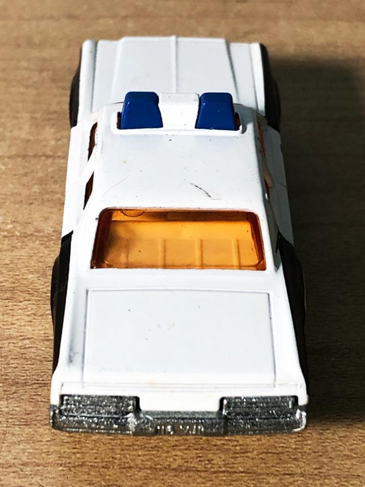 ◎☆新品未使用☆MATCHBOX マッチボックス NEW 10 PLYMOUTH POLICE CAR