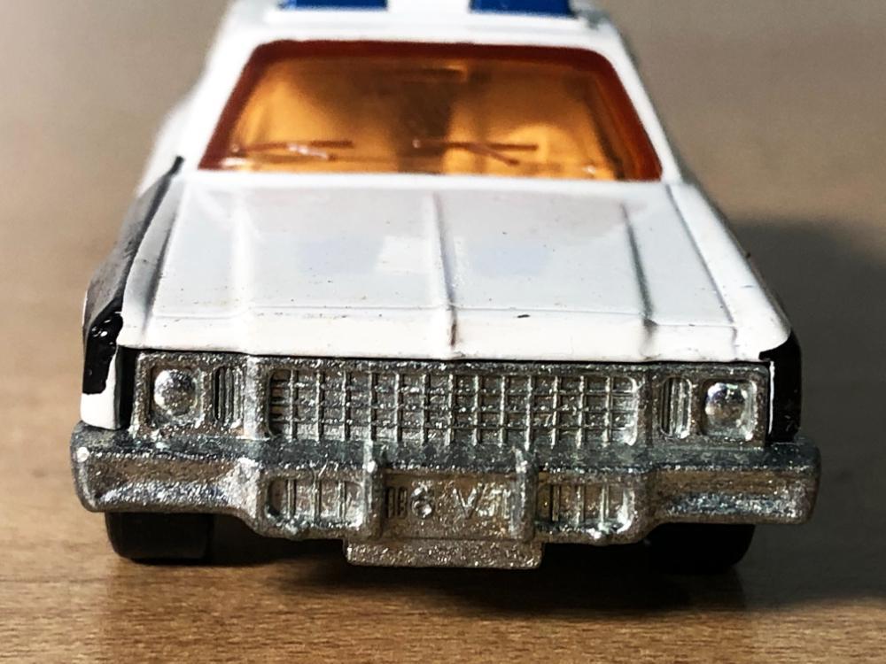 ◎☆新品未使用☆MATCHBOX マッチボックス NEW 10 PLYMOUTH POLICE CAR