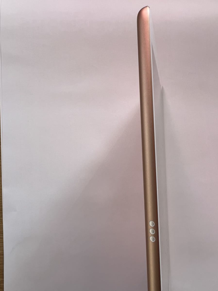 Apple iPad (第8世代) Wi-Fiモデル 32GB シルバー MYLC2J/A 中古美品 使用期間約1か月ほど♪_4