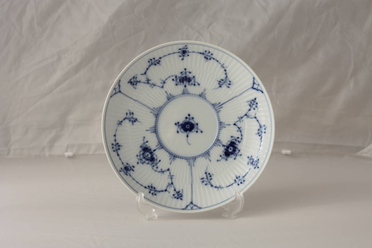 ハイハンドル ソーサー① Royal Copenhagen ロイヤルコペンハーゲン ブルーフルーテッドプレイン