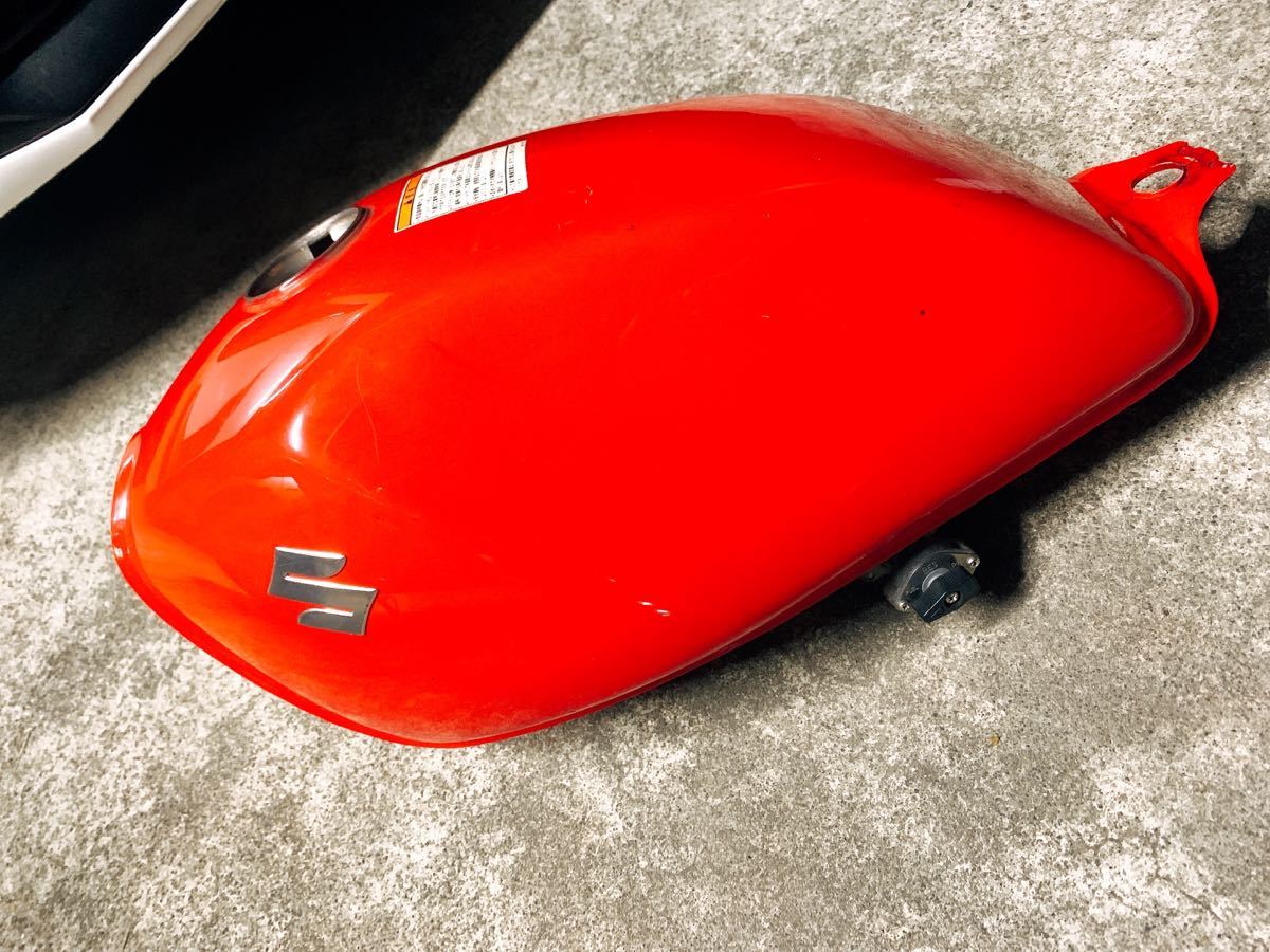 SUZUKI GS50 バイクタンク 赤 スカルデザイン 美品 gs50タンク GS50 純正タンク 赤 オリジナルカラー SUZUKI 検索ワード