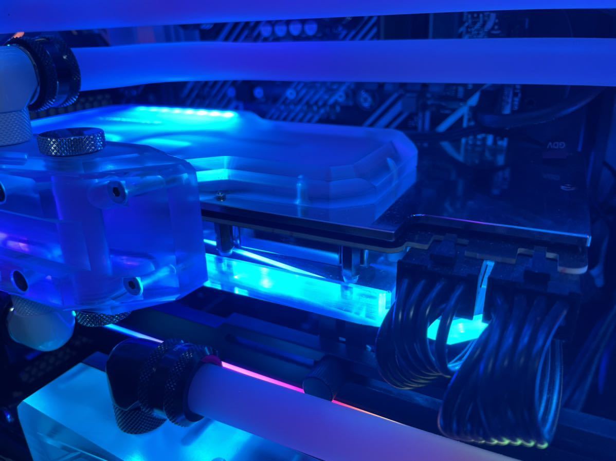 MSI RTX 3080 VENTUS 3X 水冷仕様 RTX 0 10G MSI、トリプルファンでOC仕様