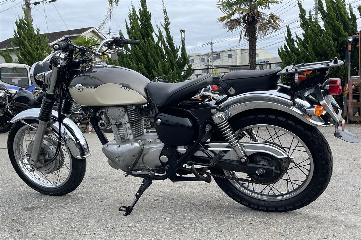 エストレヤ カスタム 売り切り!1円スタート!BJ250A!ノーマル!キャブ車!エンジン始動確認済!レストアベース!全国配送可能!福岡佐賀 カワサキ エストレヤRSカスタム 売り切り!1円スタート!☆始動動画有 ほぼノーマル BJ250A型2005年 エストレヤRS?⁄エストレアRS?(BJ250A)☆中古☆カスタムシート