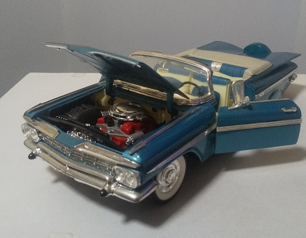 新作，セール ★シボレーインパラ1959　　　1/18ロードシグネチャ★