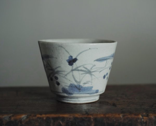 古伊万里 染付 蕎麦猪口 江戸後期 | 古美術 草花文 iichi 日々の