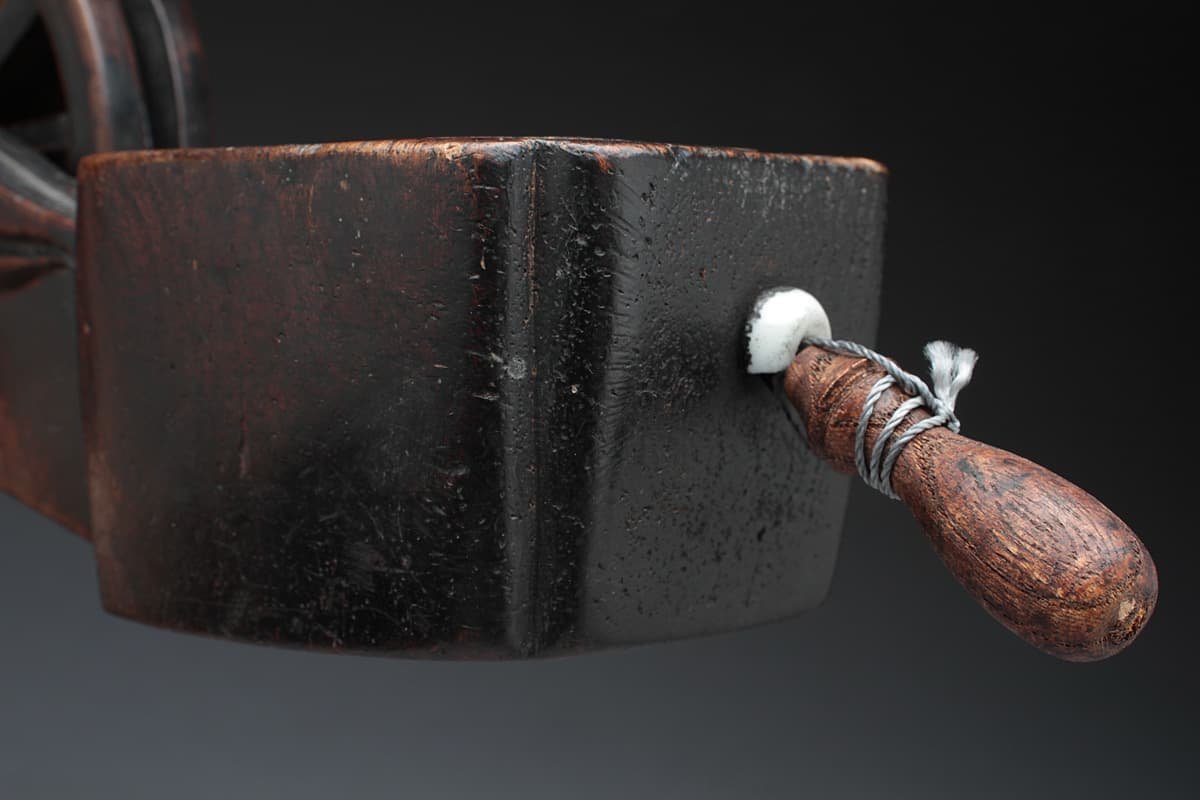 HV879 時代物 欅材 木彫 一文字形 墨壺 幅17.2cm 重235g・木彫墨壺・古