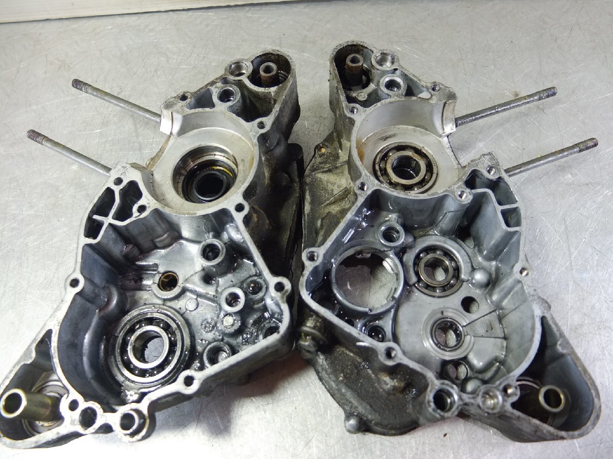 RZ50 1HK-5R2エンジン/クランクケースLR/11 | - 中古パーツ 初歩の