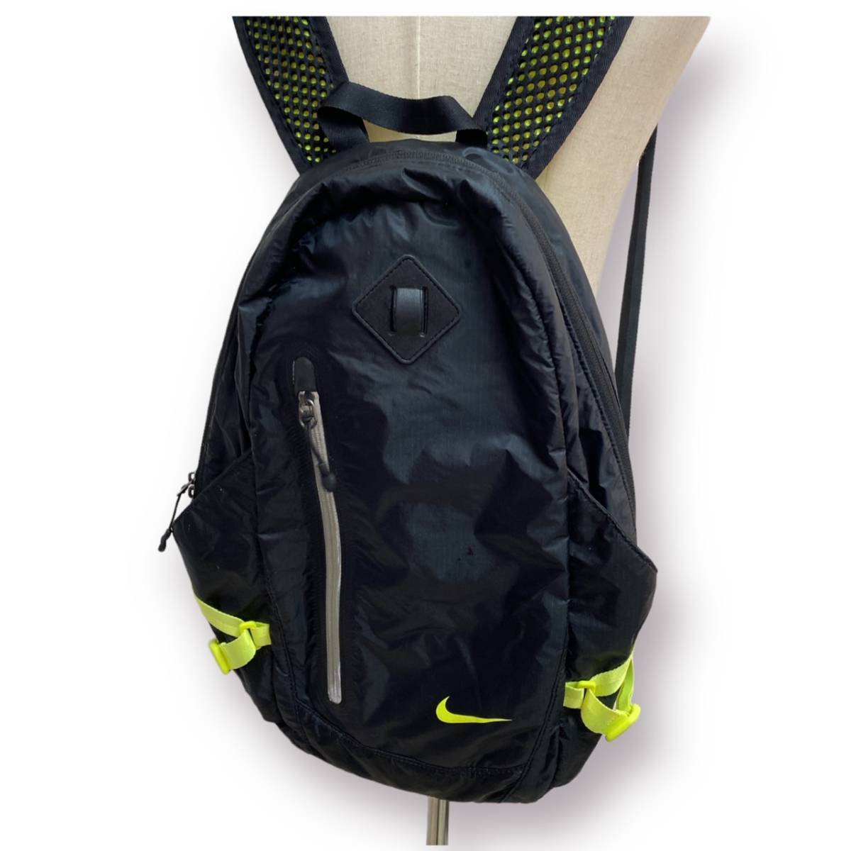 特価品蔵出し特集 NIKE バックパック リュック ブラック×蛍光イエロー 