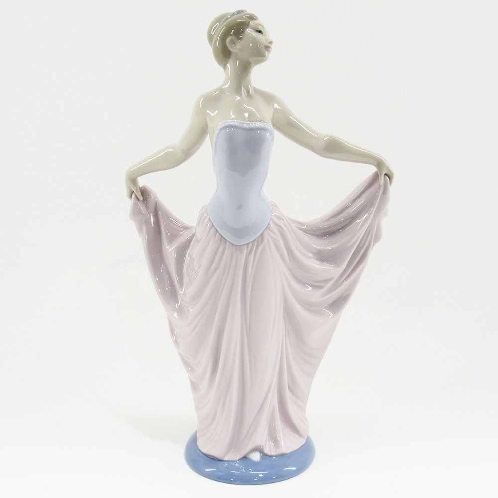 踊る少女 リヤドロ : リヤドロ公式オンライン | LLADRO バレリーナ 0