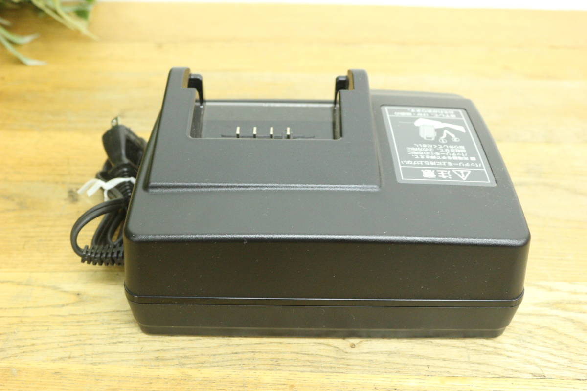 1000円～売り切り!! Panasonic/パナソニック バッテリー充電器 NKJ073Z