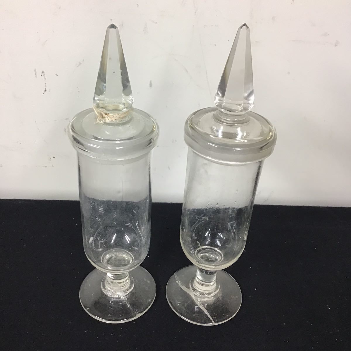 時代物 剣先瓶 脚付き ガラス瓶 薬瓶 標本瓶 古道具 昭和レトロ ビンテージ 剣先瓶 / 脚付き ガラス 保存瓶 標本瓶 薬瓶 ガラス瓶 剣先ガラス蓋 2
