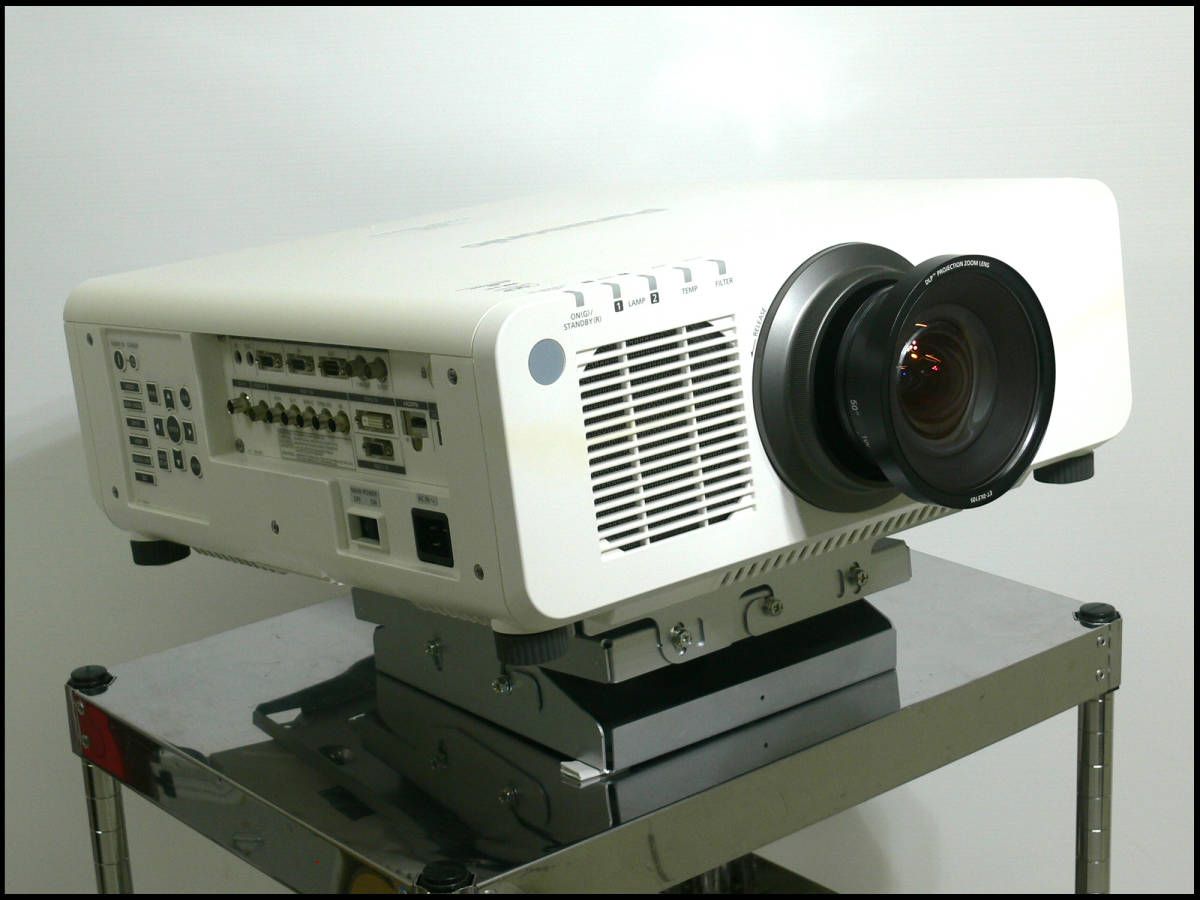  品 高輝度8500lm パナソニック Panasonic DLP プロジェクター PT-DZ870W 天井ステー付 ET-PKD120S 2016年製(本体)｜売買されたオークション情報、yahooの商品情報をアーカイブ公開 - オークファン 本体