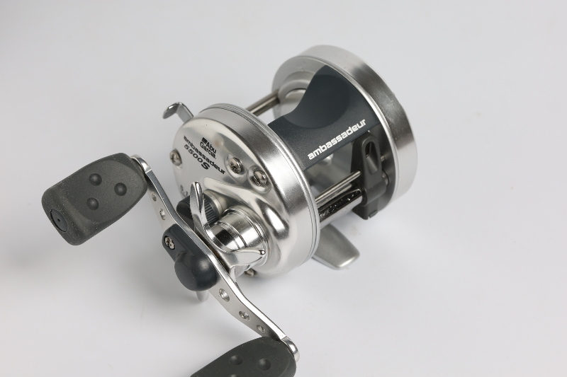 アブガルシア ABU アンバサダー5500S オールドリール ベイトリール