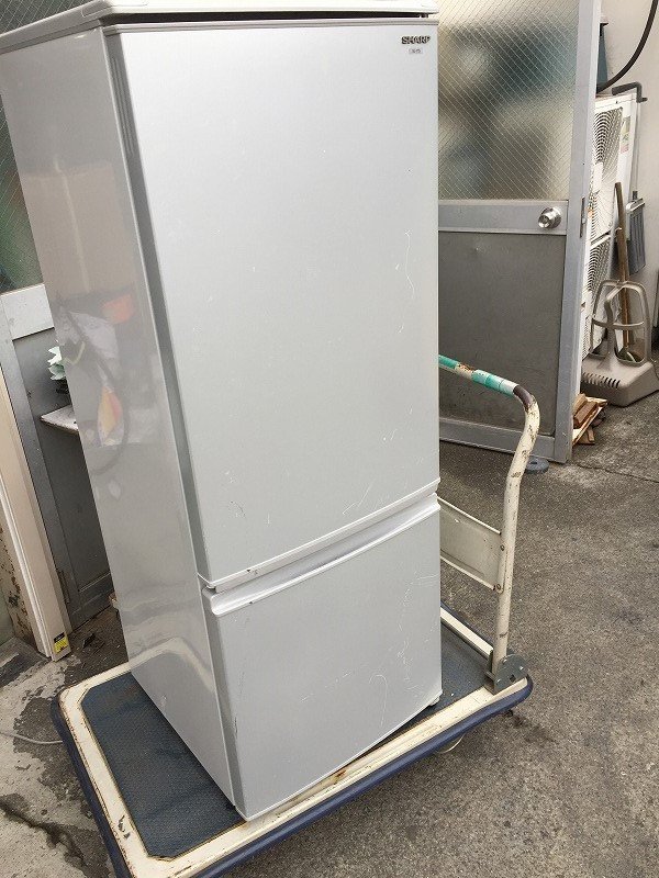 SHARP（シャープ）2ドア冷蔵庫のご紹介です ○G8757 シャープ SHARP 2