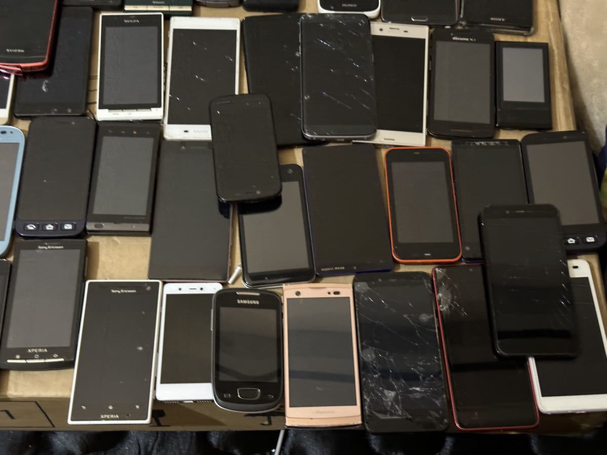 携帯電話 ガラケー まとめ 50台 動作未確認品 修理部品取り専用 携帯