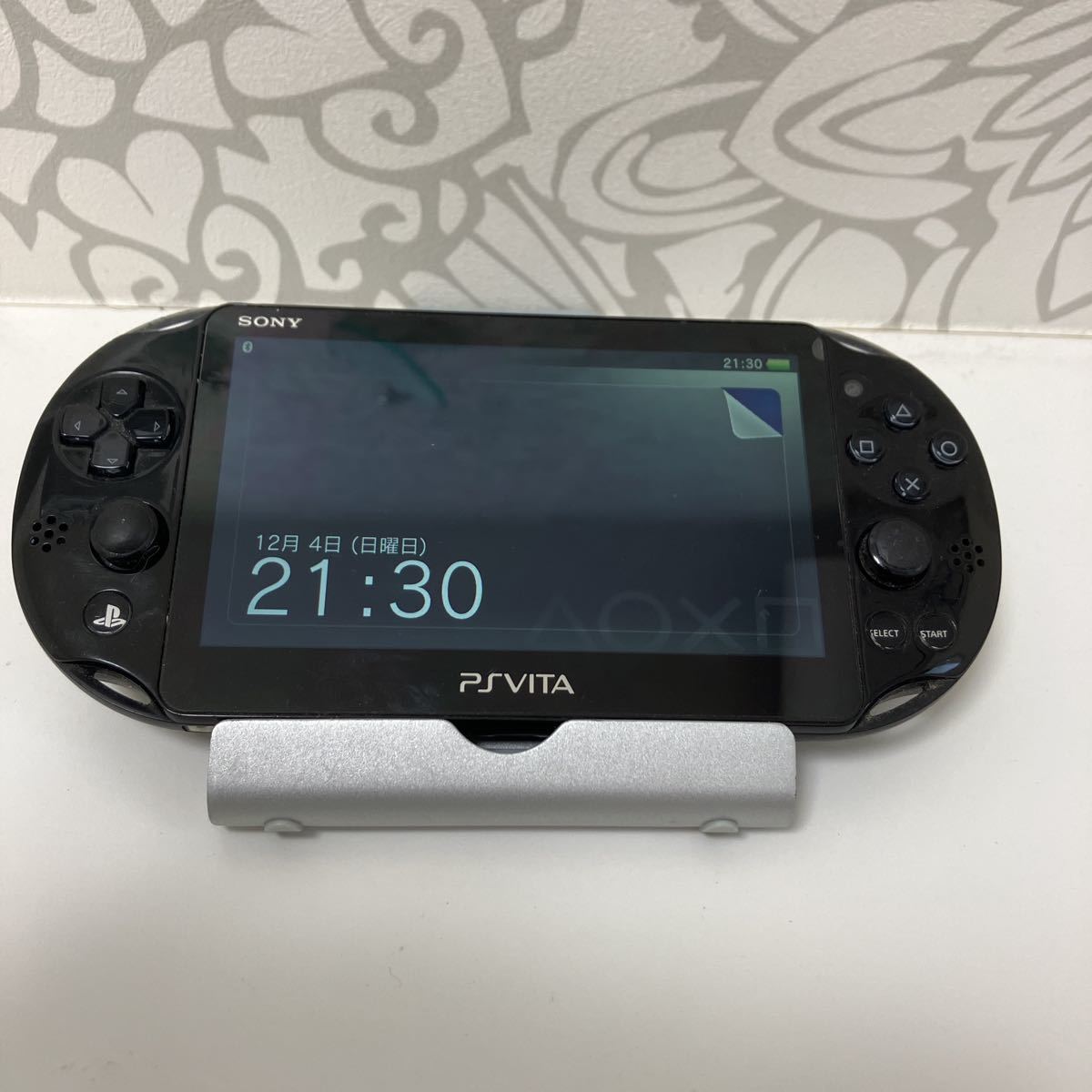 【ジャンク】Pod 第2世代 ホワイト タッチパネル故障 外箱あり vita本体][番号4834][ジャンク扱い]Vita PCH2000 通電確認のみし