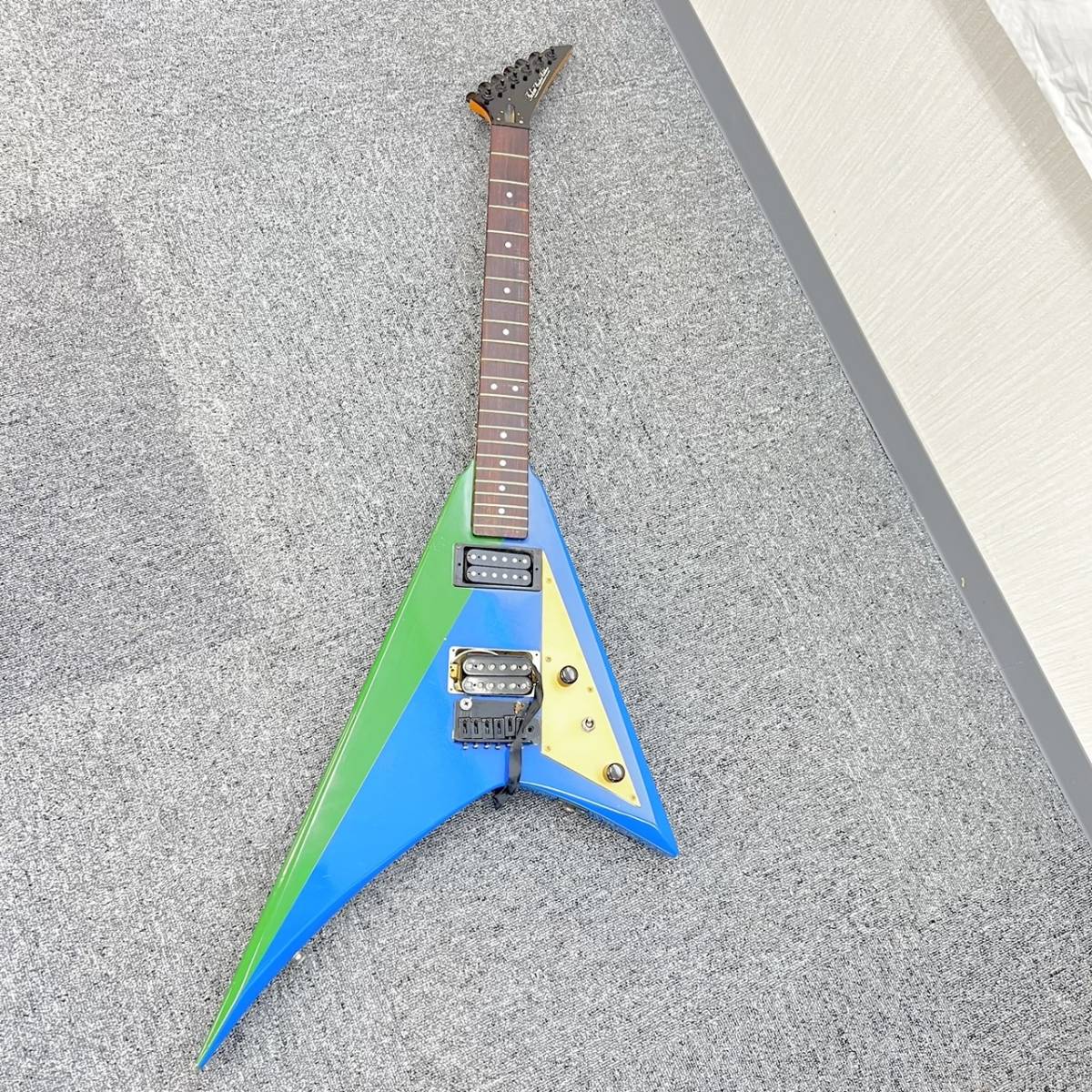 8459/ Tokai フライングV カスタム トーカイ エレキギター GUITAR 弦楽器 音楽