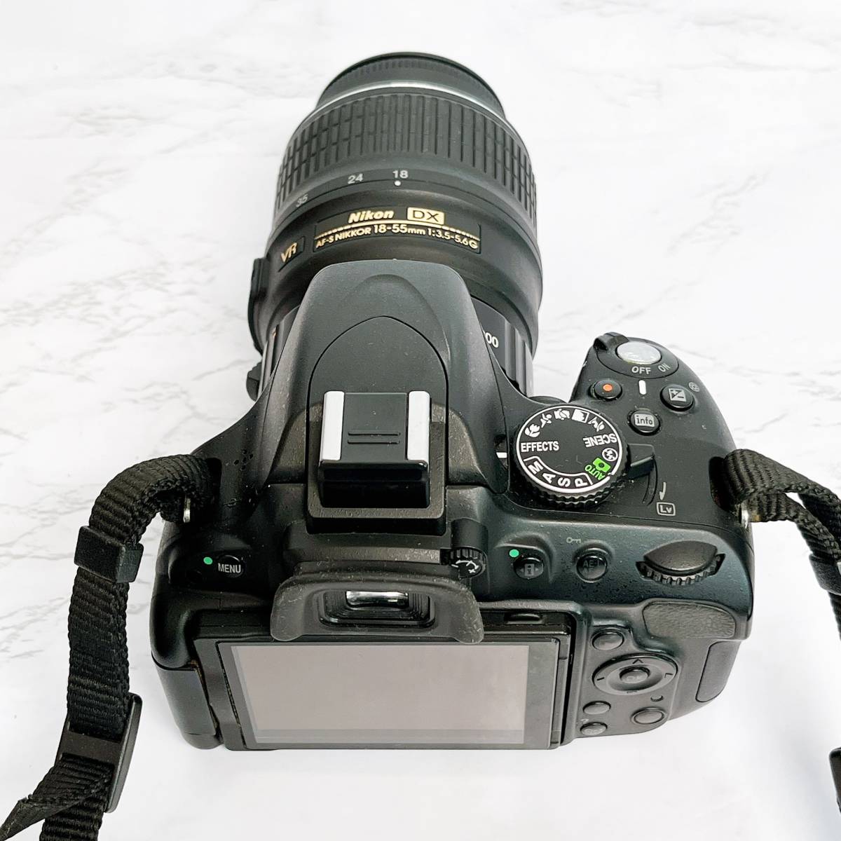 良品 ニコン D5100 ダブルズームキット デジタル一眼レフカメラ （AF-S